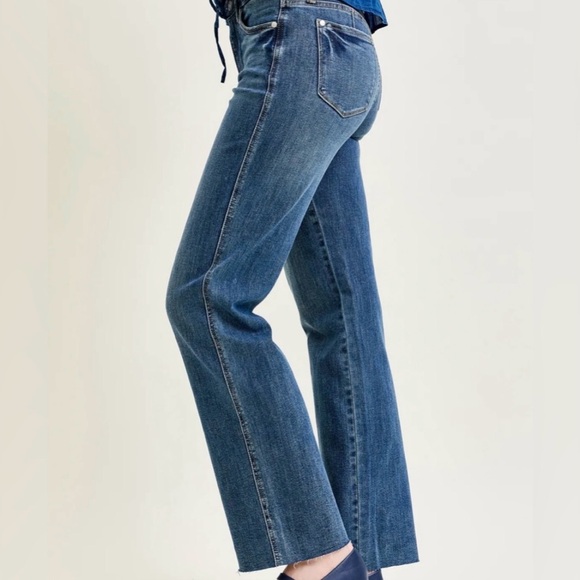 Judy Blue Straight Fit Jeans Women's 15/32 Mid Rise Raw Hem Stretch NWT - Picture 2 of 13